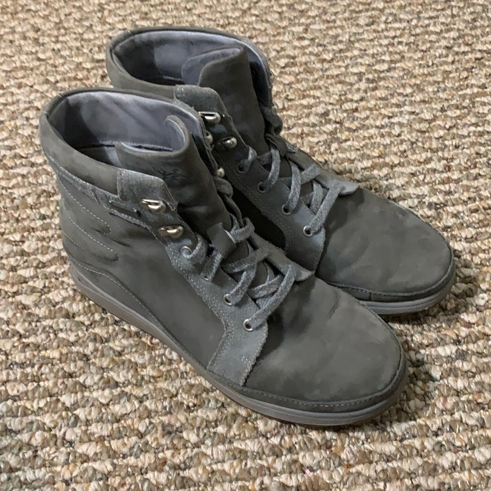 Chaco Women’s Sahara Waterproof Boot